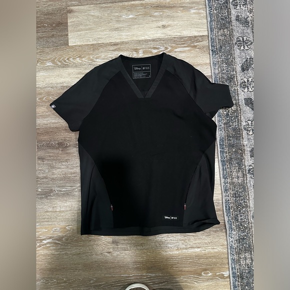 Figs Scrub Top and Bottom - Limited Edition Disney - small - Picture 5 of 6